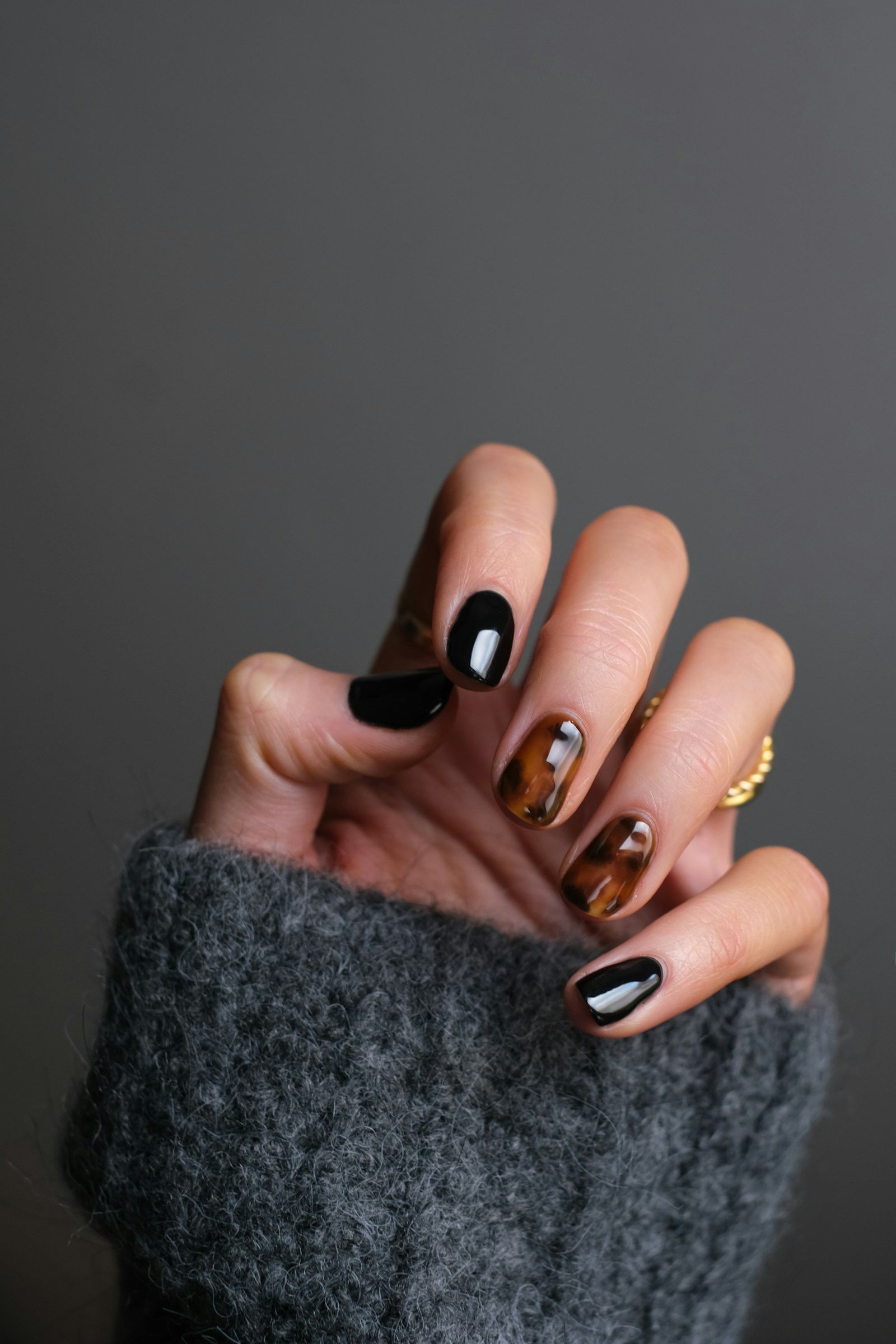 Neutral signature manicure